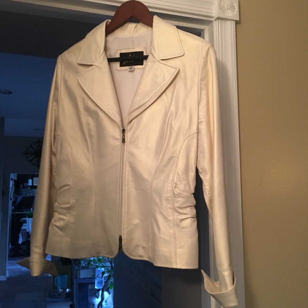 White Leather Jacket (Wears Like a Size 6)